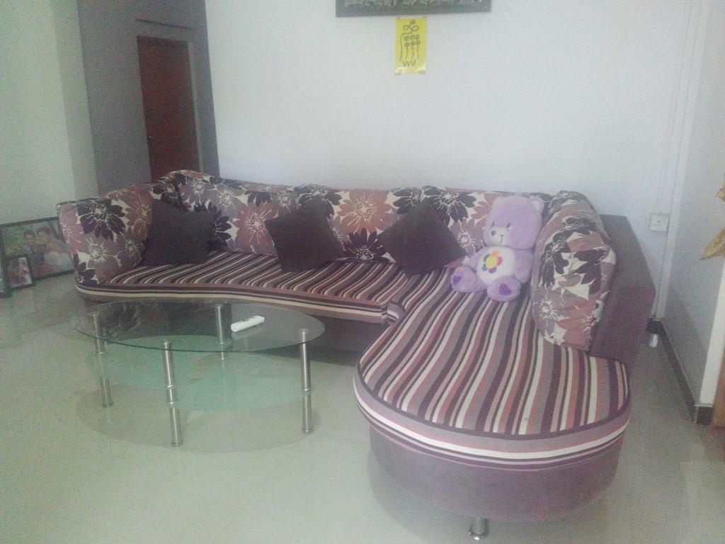 Osheen Family Guest House Полоннарува Екстер'єр фото
